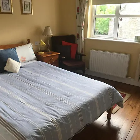 Teac Seain Bar & Bed & Breakfast